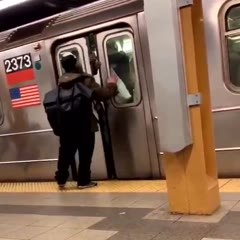 Man spits on other Man in NYC and is hit with a surprise counterattack