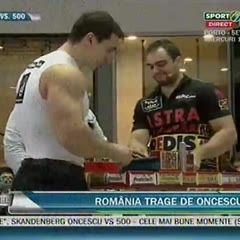 Pro armwrestler Ion Oncescu vs pro bodybuilder Daniel Racoveanu