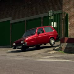 Top Gear - Rolling a Reliant Robin