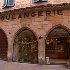 Headshot d'un chat dans "La meilleure boulangerie de France" (M6)