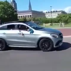 Drift Mercedes SUV