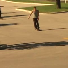 Skateboarder Shits his Pants