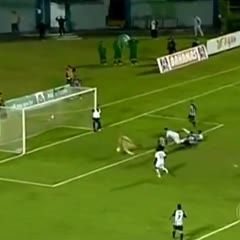 Massagista tira gol e elimina Tupi-MG