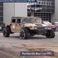 Humvee with reconfigurable wheel-track DARPA GXV-T