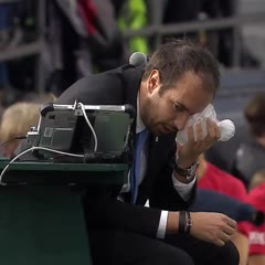 Denis Shapovalov hits umpire in the face with ball in anger