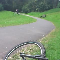 Belle chute en vélo