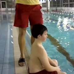 How to put on a swimming cap - the funny way