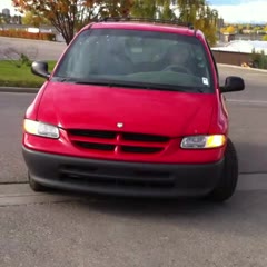 Turbo Dodge caravan @35psi burnout - jet like sound!