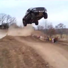 Ford Raptor jumps 90 feet!