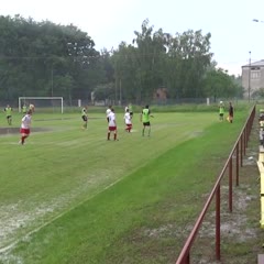 Cieszynka tygodnia po bramce dla Gromu Prace Małe (mecz z GC United Gassy). 9.06.2013