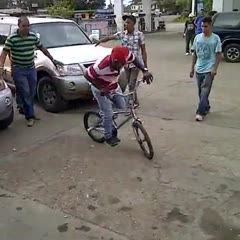 Amazing bicycle stunt