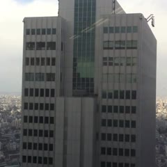3.11 東北地方太平洋沖地震発生時の新宿高層ビル群（Earthquake in Japan）