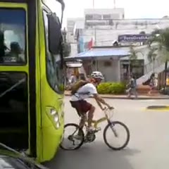 Intolerante Metrolinea ? O Atrevido El Ciclista ?